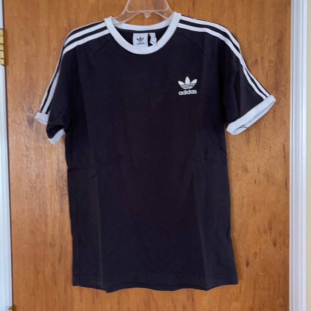 Men’s Adidas black and white Tshirt